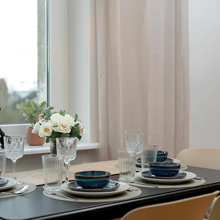 Nowy Apartament Z Widokiem Na Miasto By Renters Apartament