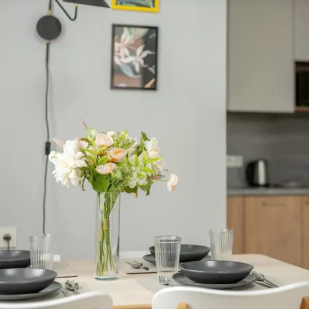 Nowy Apartament Z Widokiem Na Miasto By Renters Apartament *