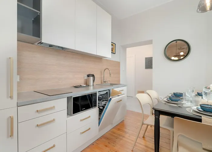 Nowy Apartament Z Widokiem Na Miasto By Renters Διαμέρισμα