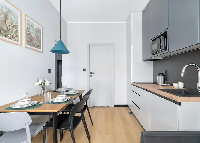 Nowy Apartament Z Widokiem Na Miasto By Renters Διαμέρισμα